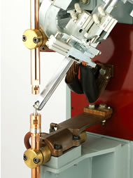Nut Feeder Dedicated to Dome Nuts
